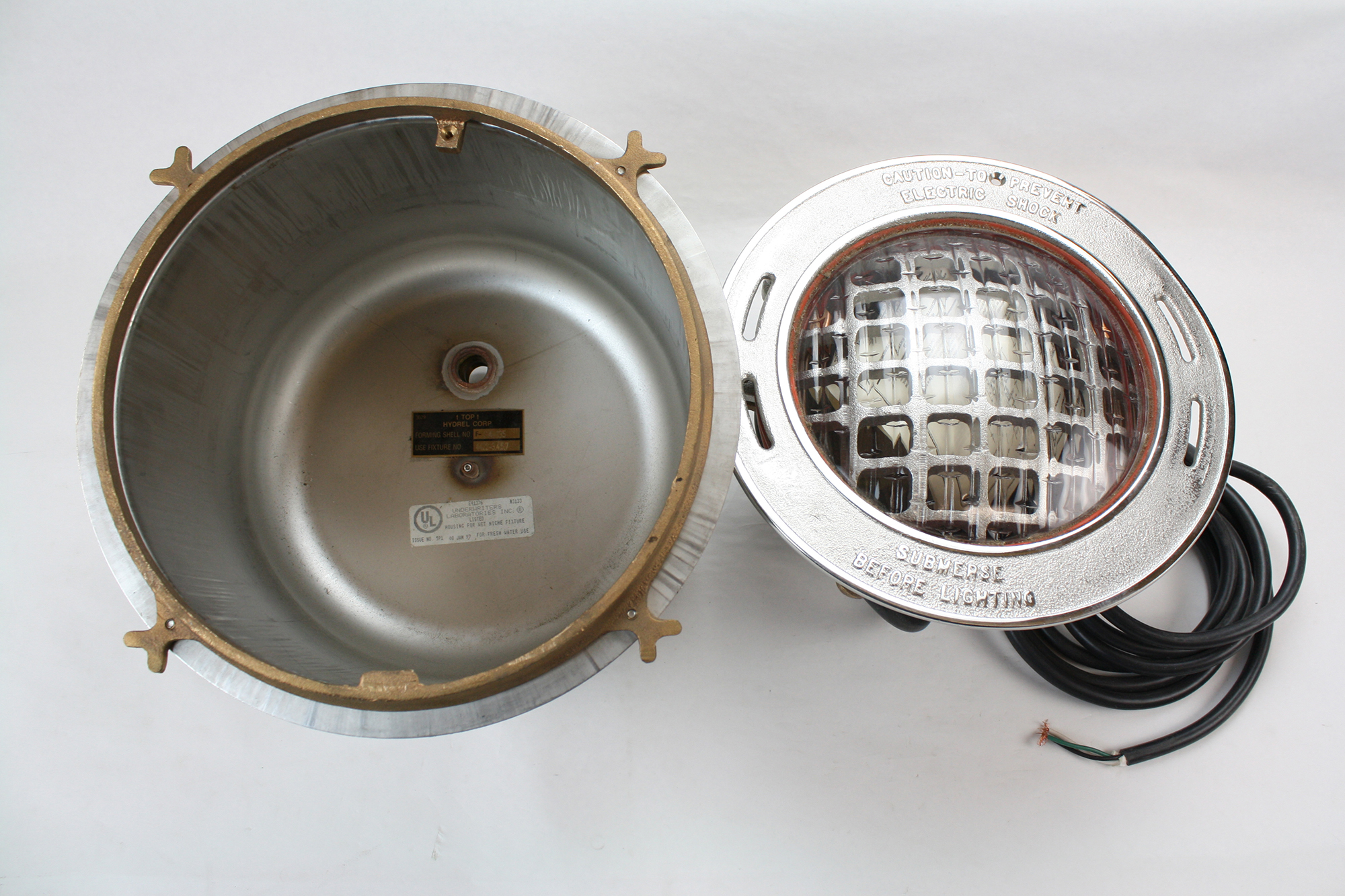 HYDREL 44233LWC 120V 300W PAR56 UNDERWATER SUBMERGED LIGHT FIXTURE